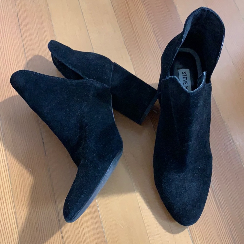 Steve Madden suede booties